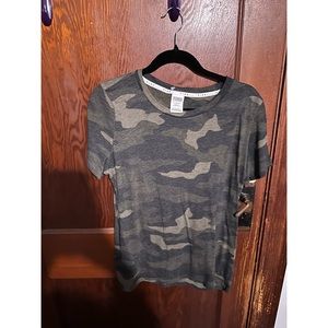 Pink Victoria’s Secret camo t-shirt
